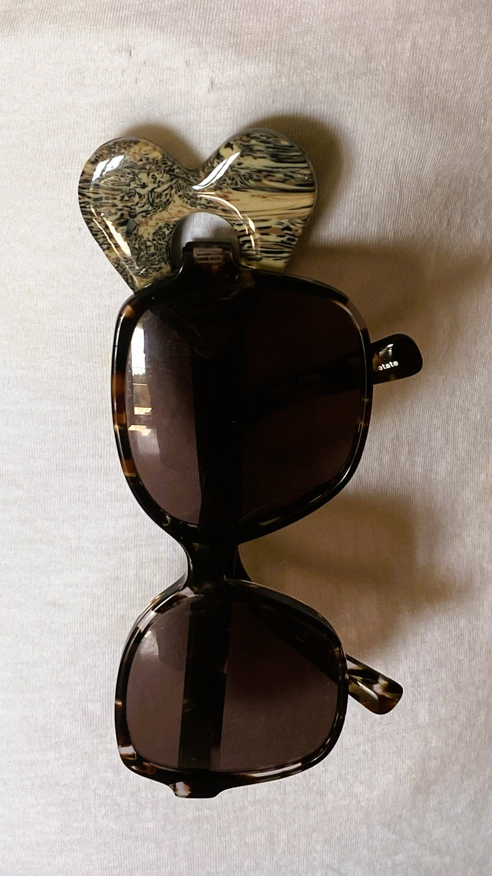 Broche à lunette coeur marbré