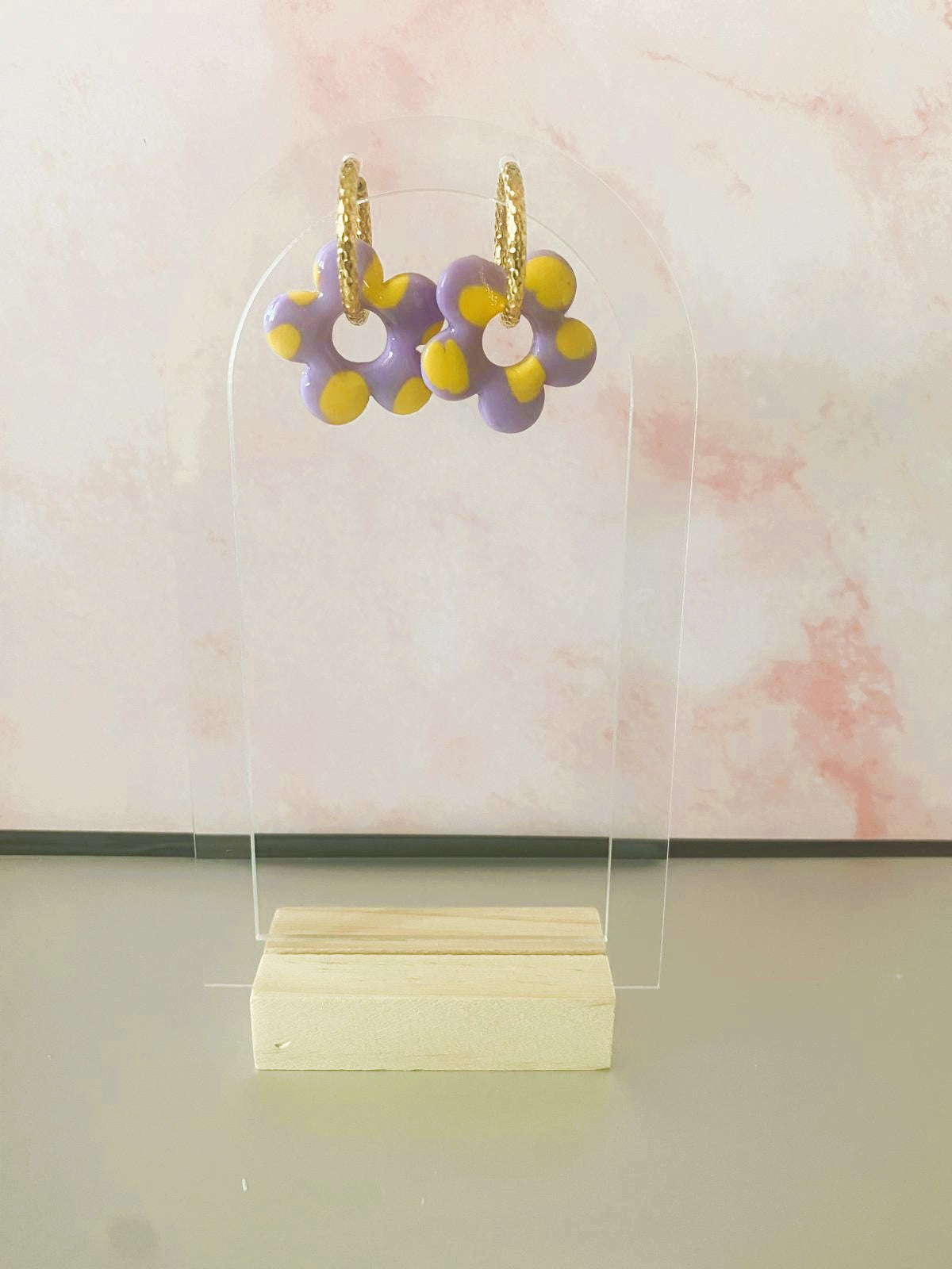 A poids violettes (jaune)