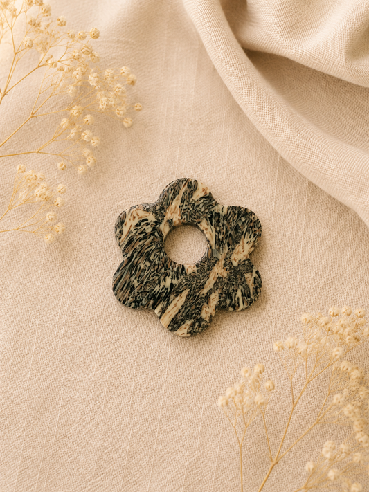 Broche à lunette fleur marbrée
