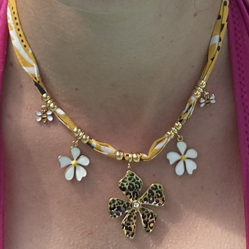 Collier bandana jaune